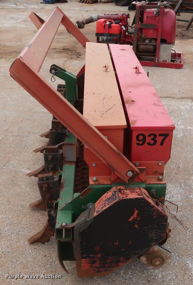 image for item DG7116 Brillion SS6 seeder