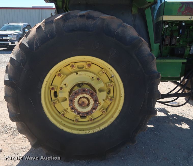 image for item DG7127 1974 John Deere 4630 tractor