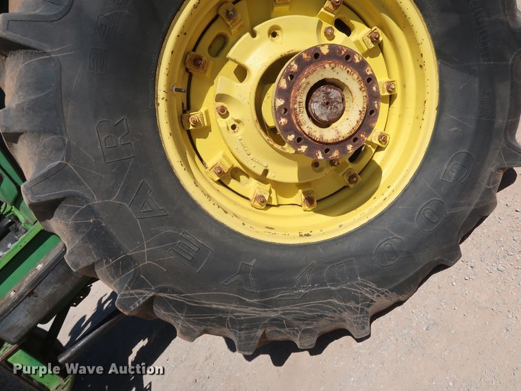 image for item DG7127 1974 John Deere 4630 tractor