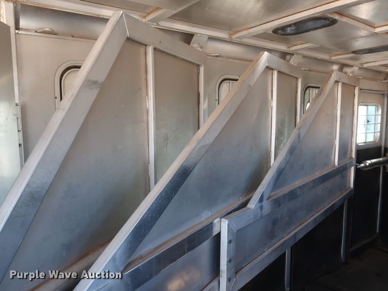 image for item DG7136 2000 Sooner Revolution livestock trailer