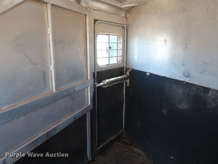 image for item DG7136 2000 Sooner Revolution livestock trailer