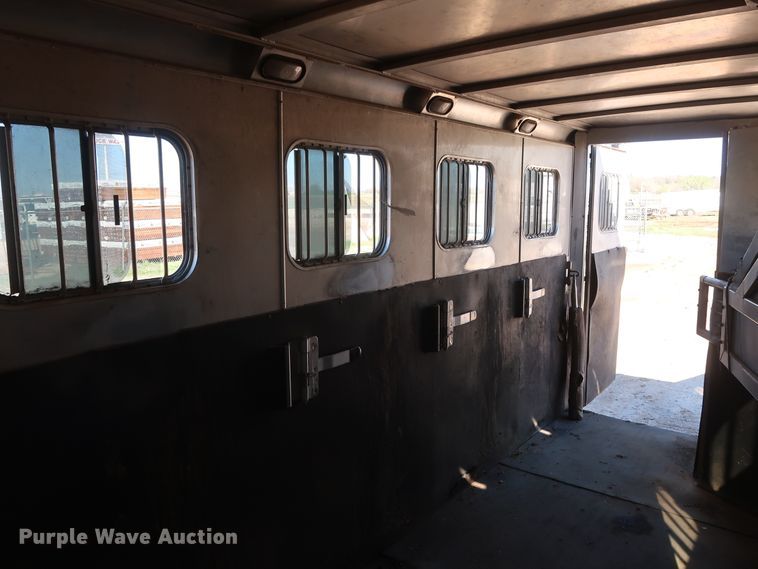 image for item DG7136 2000 Sooner Revolution livestock trailer