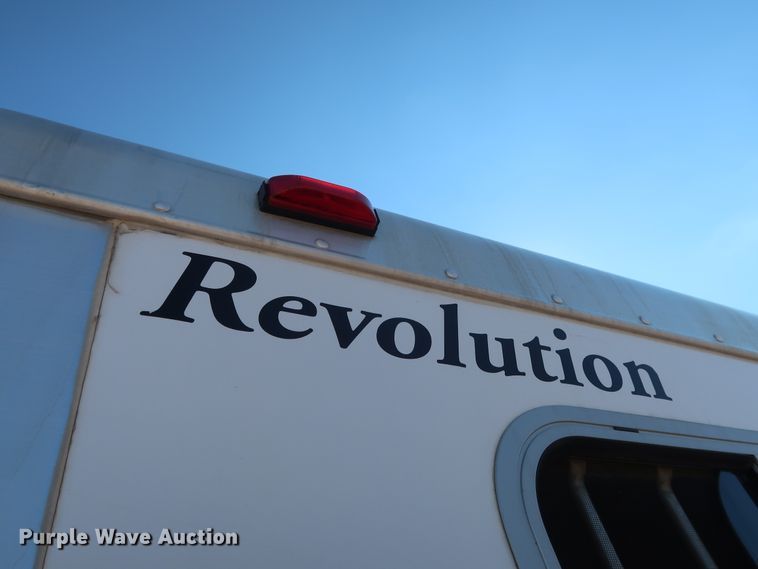 image for item DG7136 2000 Sooner Revolution livestock trailer