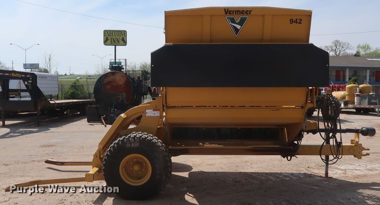 image for item DG7147 2013 Vermeer BPX9000 bale processor