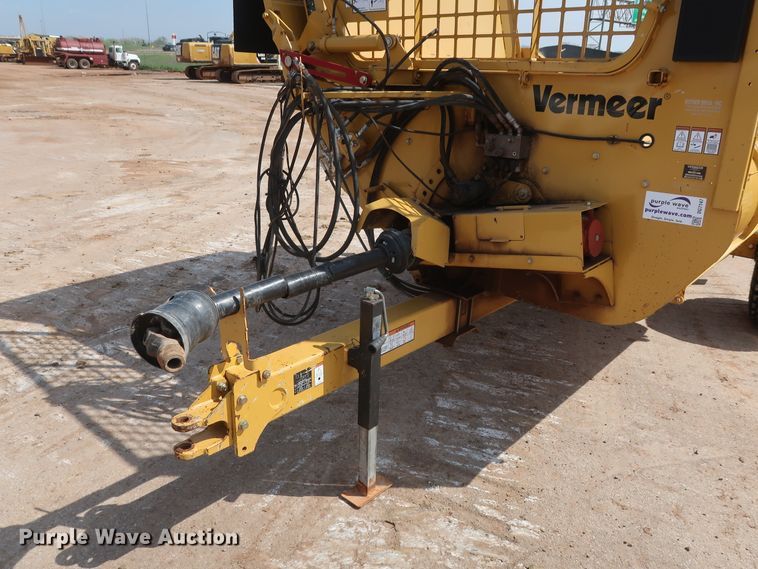 image for item DG7147 2013 Vermeer BPX9000 bale processor