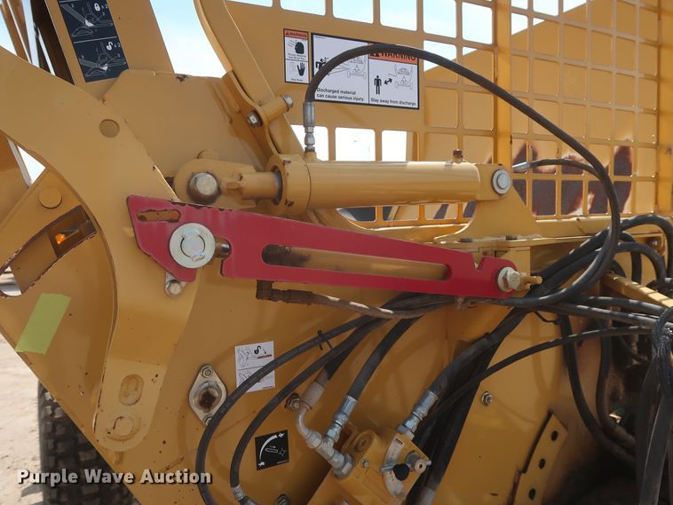 image for item DG7147 2013 Vermeer BPX9000 bale processor