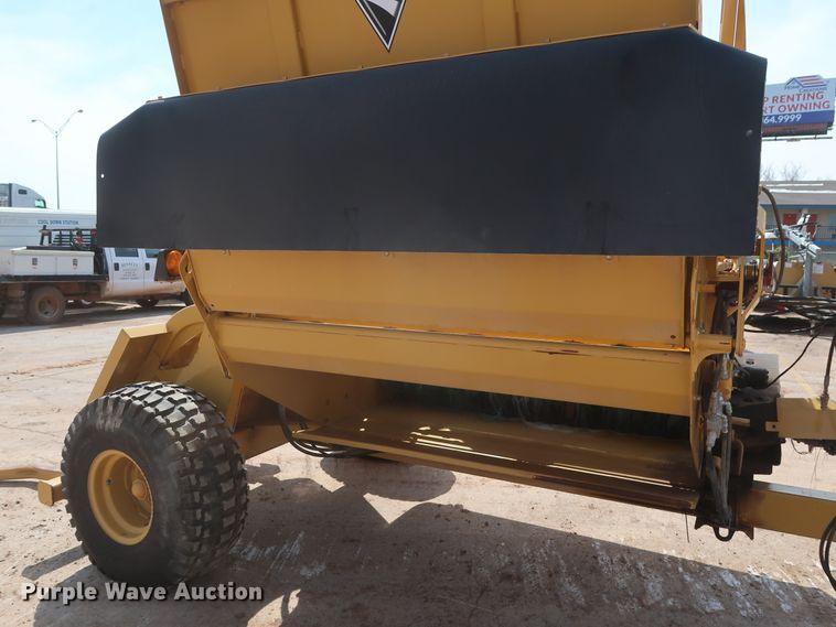 image for item DG7147 2013 Vermeer BPX9000 bale processor