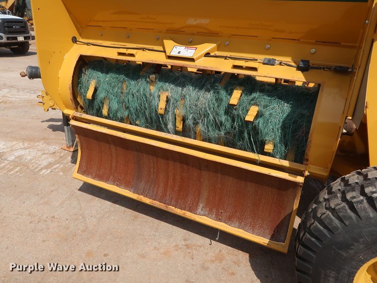 image for item DG7147 2013 Vermeer BPX9000 bale processor