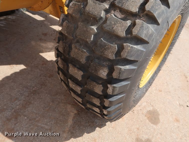 image for item DG7147 2013 Vermeer BPX9000 bale processor