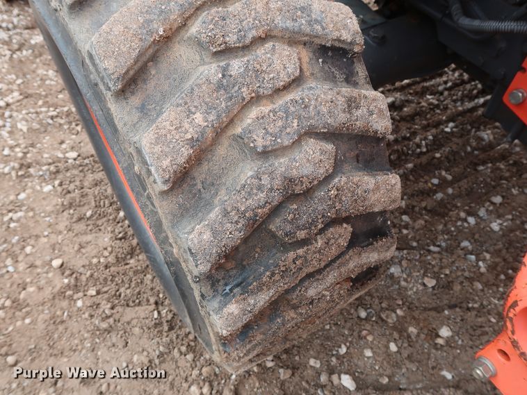 image for item DG7148 2010 Kubota MX5100D MFWD tractor