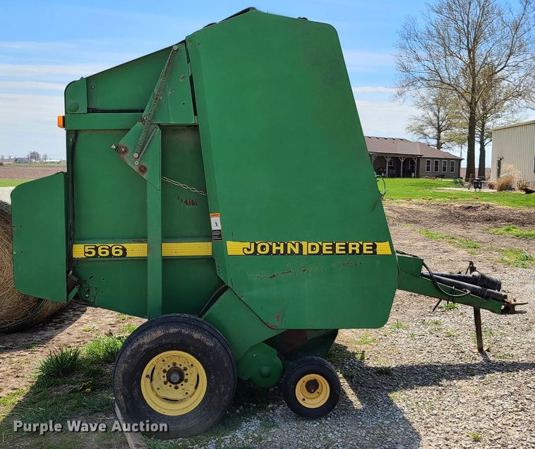 image for item DG7705 John Deere 566 round baler