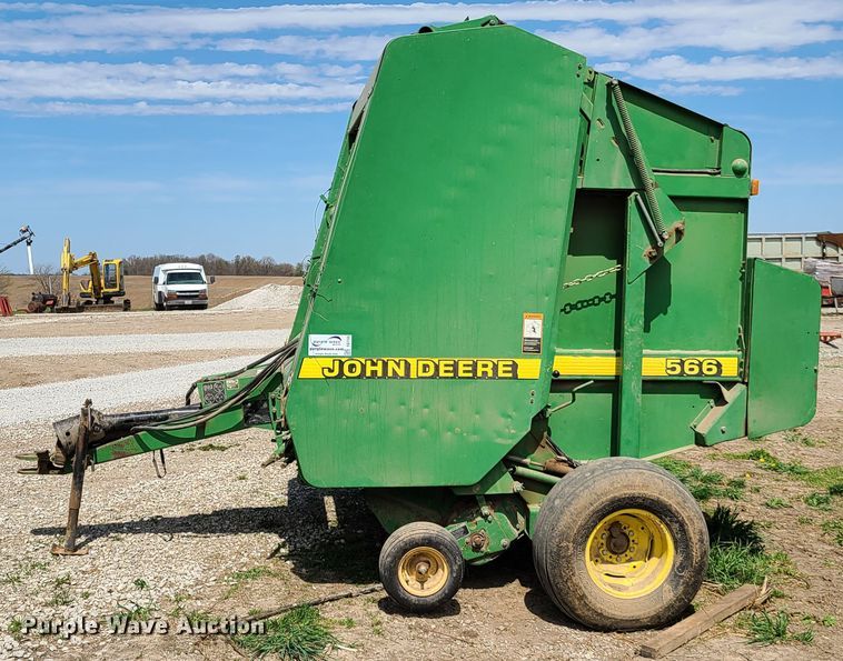 image for item DG7705 John Deere 566 round baler