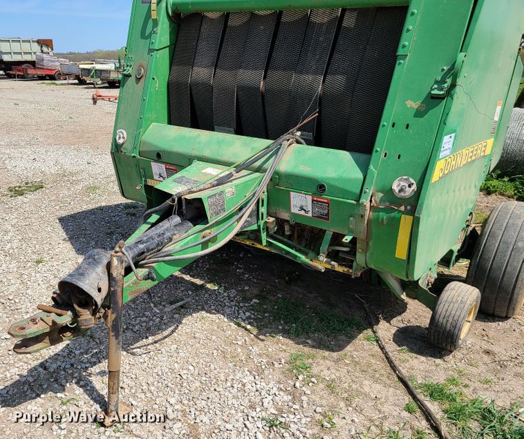 image for item DG7705 John Deere 566 round baler