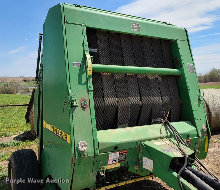 image for item DG7705 John Deere 566 round baler