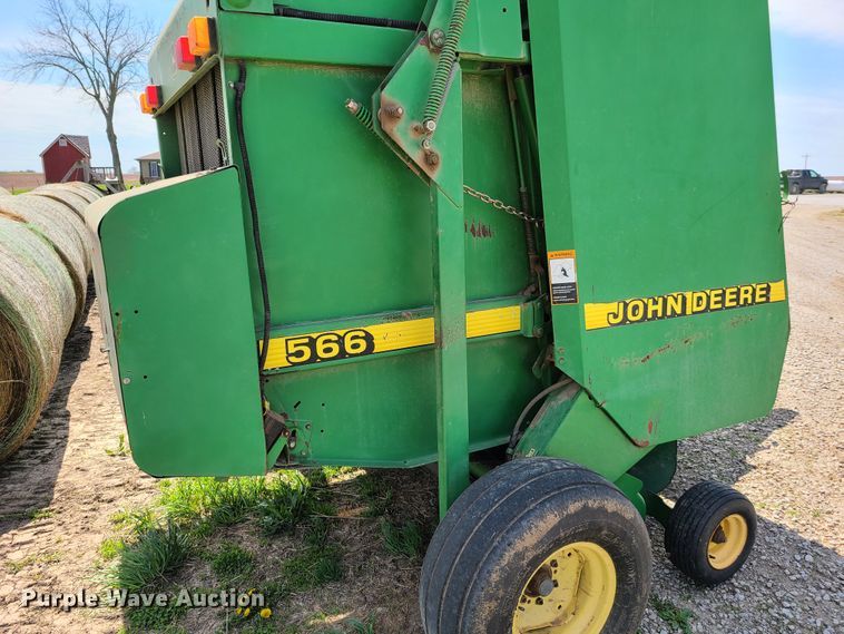 image for item DG7705 John Deere 566 round baler