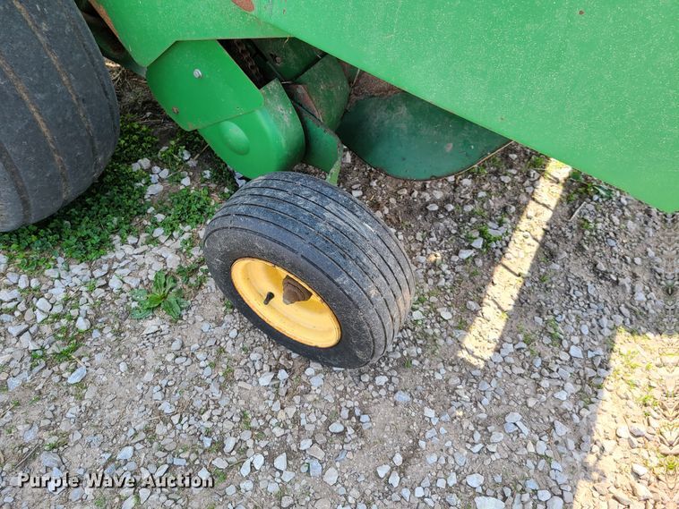 image for item DG7705 John Deere 566 round baler