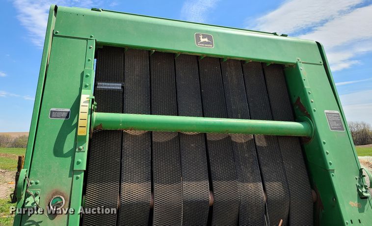 image for item DG7705 John Deere 566 round baler