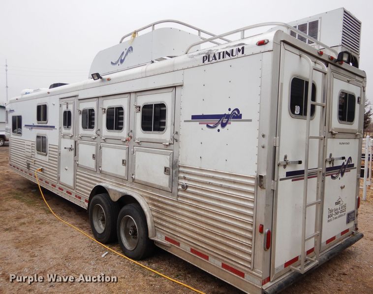image for item DH3727 2006 Platinum horse trailer