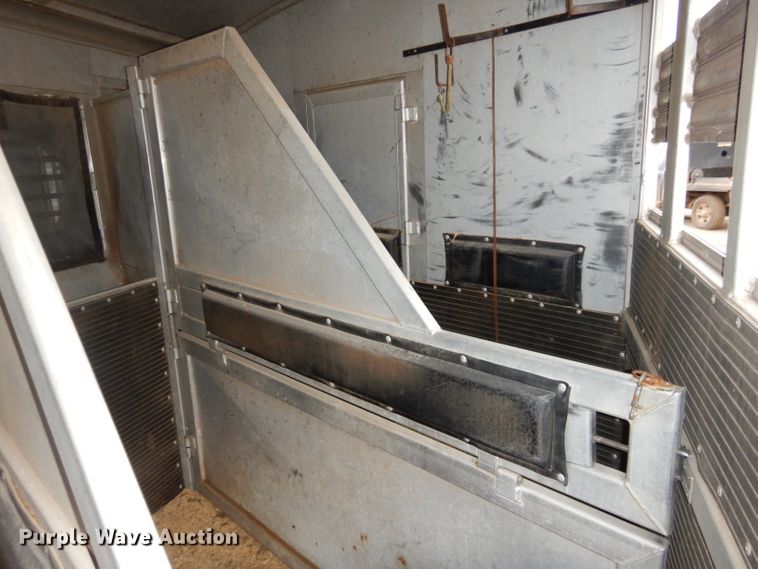 image for item DH3727 2006 Platinum horse trailer