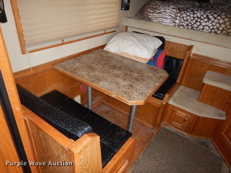 image for item DH3727 2006 Platinum horse trailer