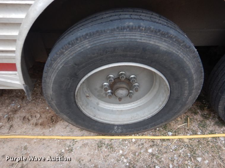 image for item DH3727 2006 Platinum horse trailer