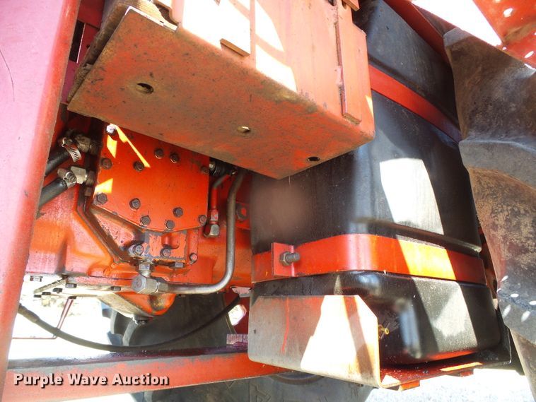 image for item DH4813 1977 International 1086 tractor