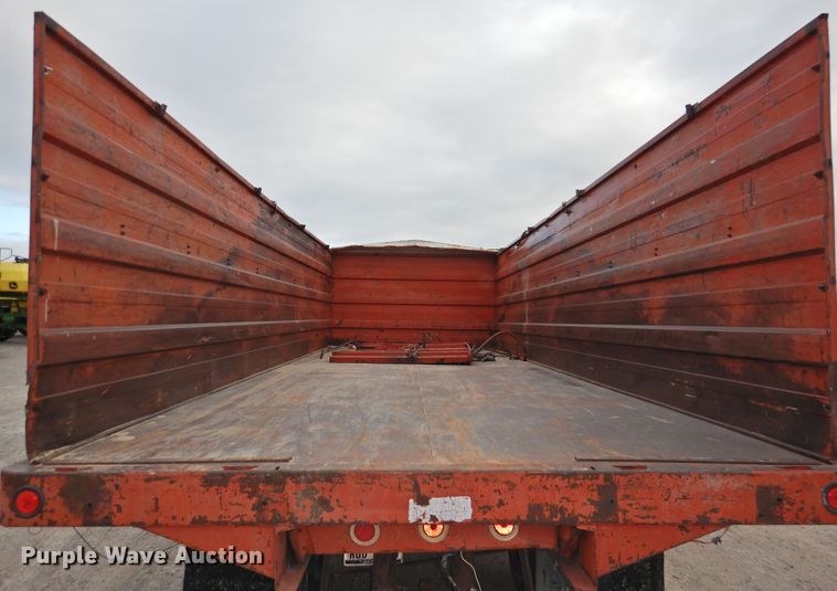 image for item DI0076 1977 Chevrolet C65 grain truck