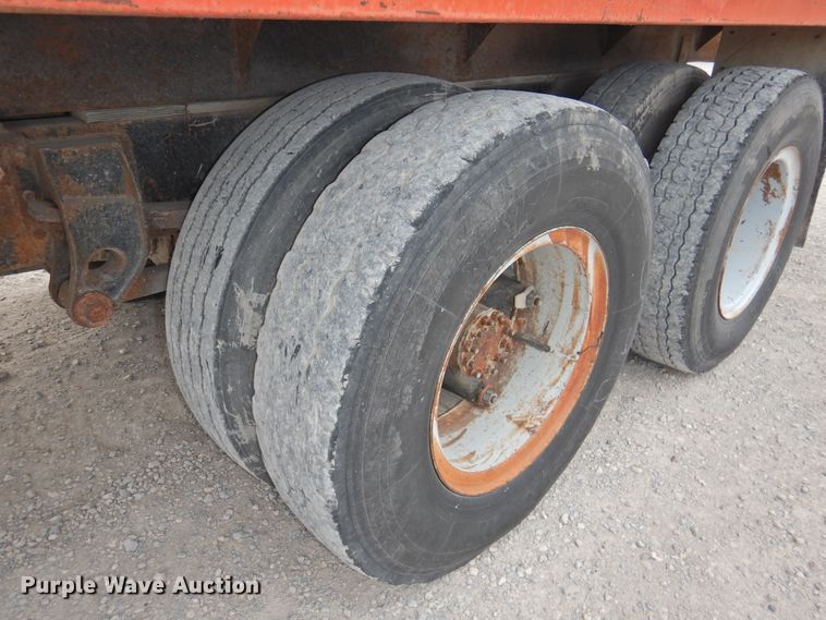 image for item DI0076 1977 Chevrolet C65 grain truck