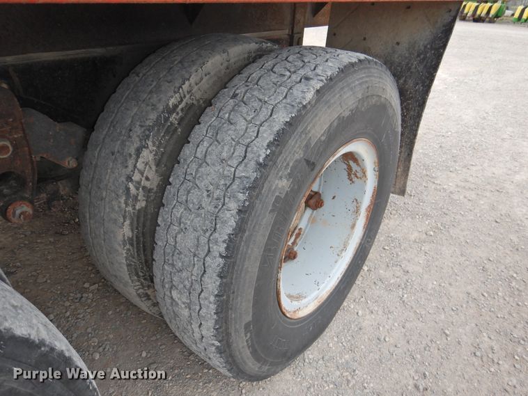 image for item DI0076 1977 Chevrolet C65 grain truck