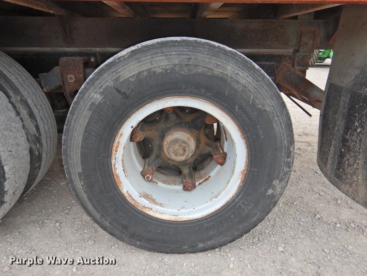 image for item DI0076 1977 Chevrolet C65 grain truck