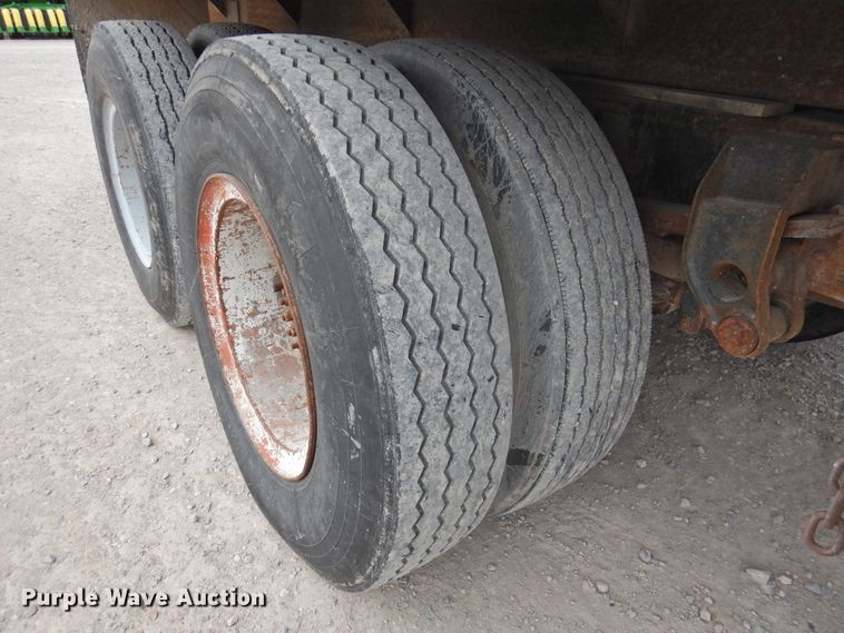 image for item DI0076 1977 Chevrolet C65 grain truck