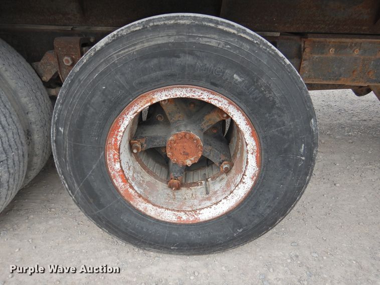 image for item DI0076 1977 Chevrolet C65 grain truck