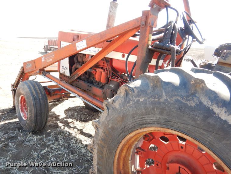 image for item DJ3105 International Farmall 806 tractor