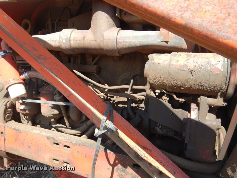 image for item DJ3105 International Farmall 806 tractor