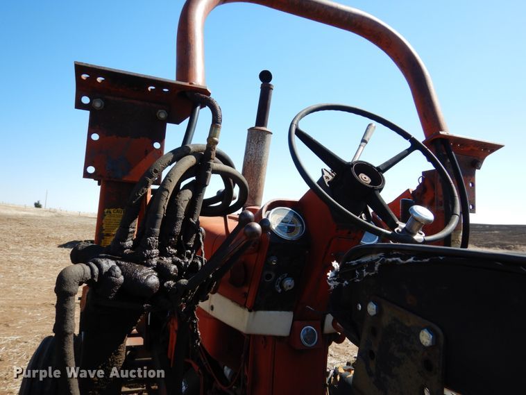 image for item DJ3105 International Farmall 806 tractor