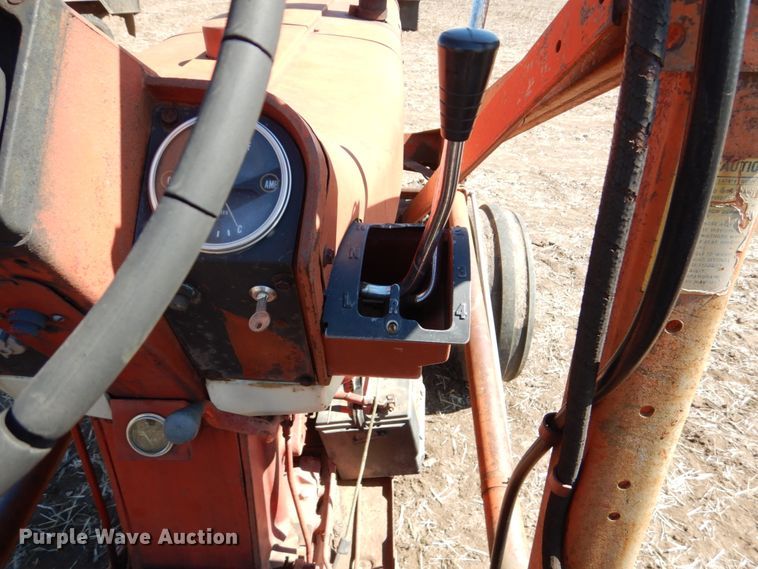 image for item DJ3105 International Farmall 806 tractor