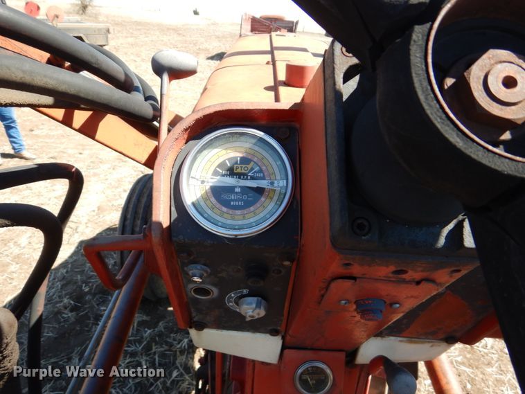 image for item DJ3105 International Farmall 806 tractor