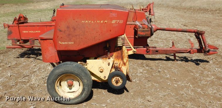 image for item DJ3106 New Holland Hayliner 278 small square baler
