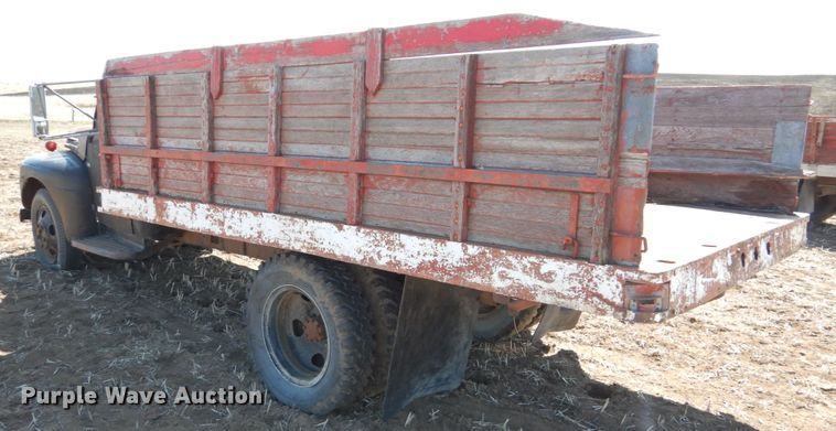 image for item DJ3109 1950 Ford F6 grain truck