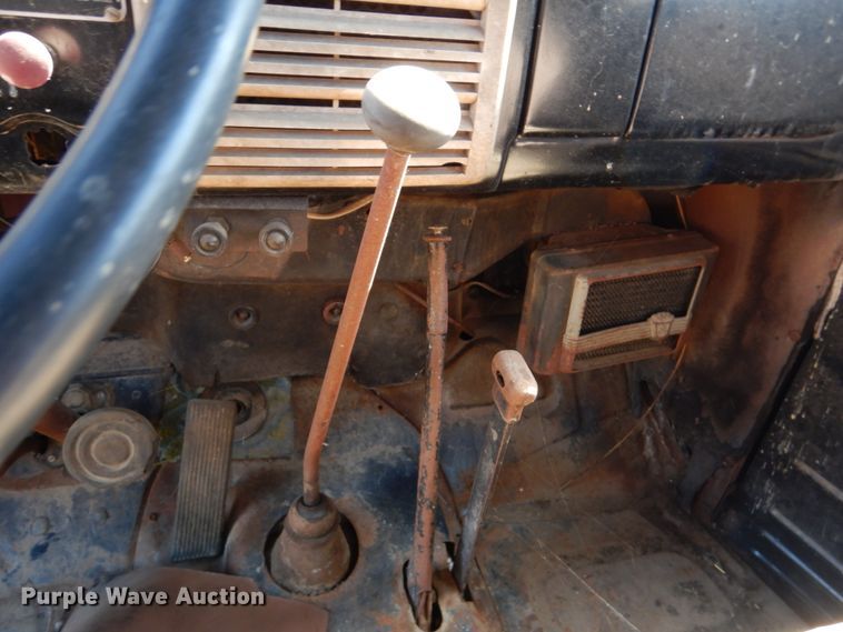 image for item DJ3109 1950 Ford F6 grain truck