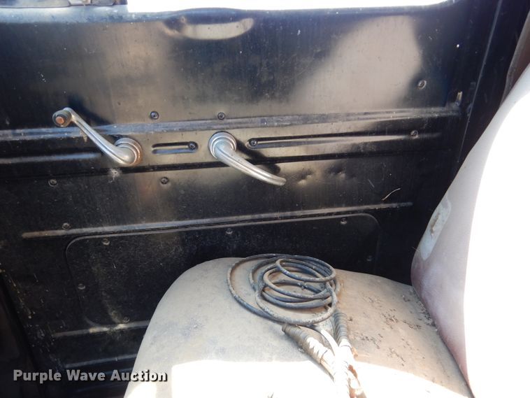 image for item DJ3109 1950 Ford F6 grain truck