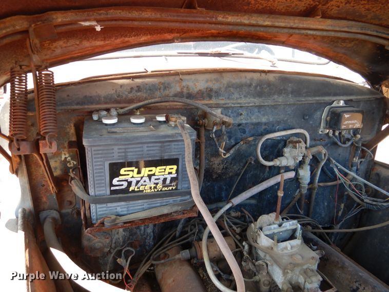 image for item DJ3109 1950 Ford F6 grain truck