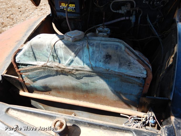 image for item DJ3109 1950 Ford F6 grain truck