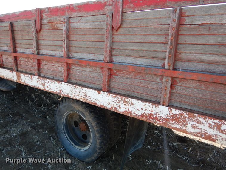 image for item DJ3109 1950 Ford F6 grain truck