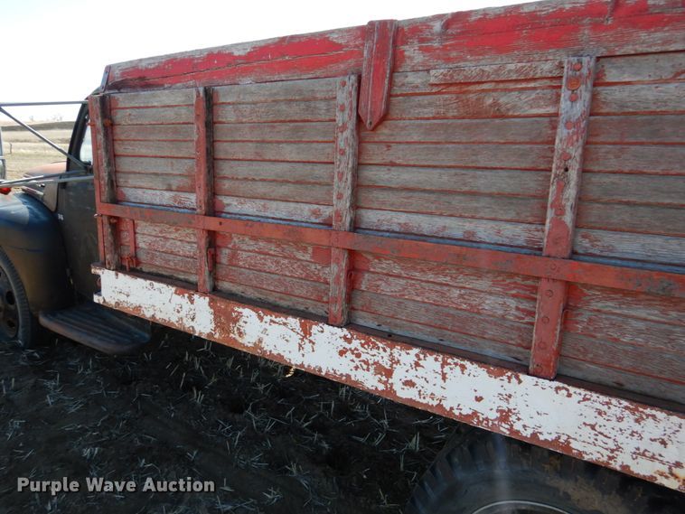 image for item DJ3109 1950 Ford F6 grain truck