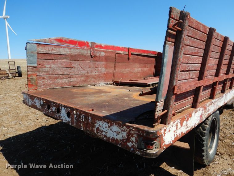 image for item DJ3109 1950 Ford F6 grain truck