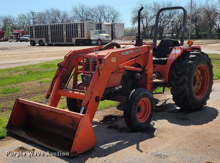 image for item EL9792 Kubota M5400 tractor