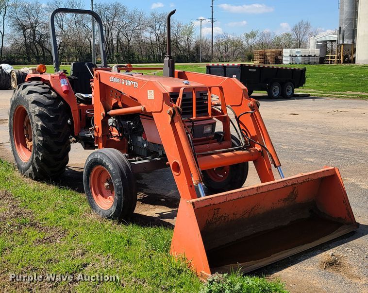 image for item EL9792 Kubota M5400 tractor