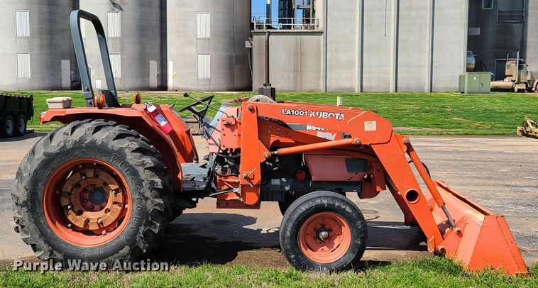 image for item EL9792 Kubota M5400 tractor