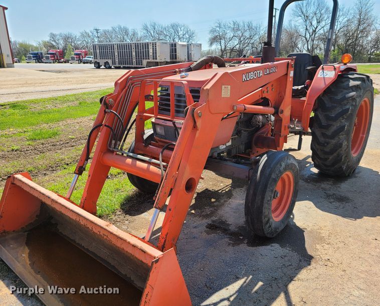image for item EL9792 Kubota M5400 tractor